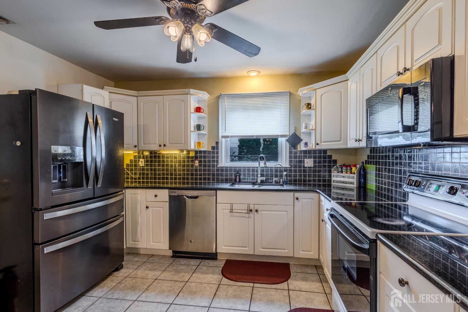 10 Devonshire Road Sayreville NJ 08859