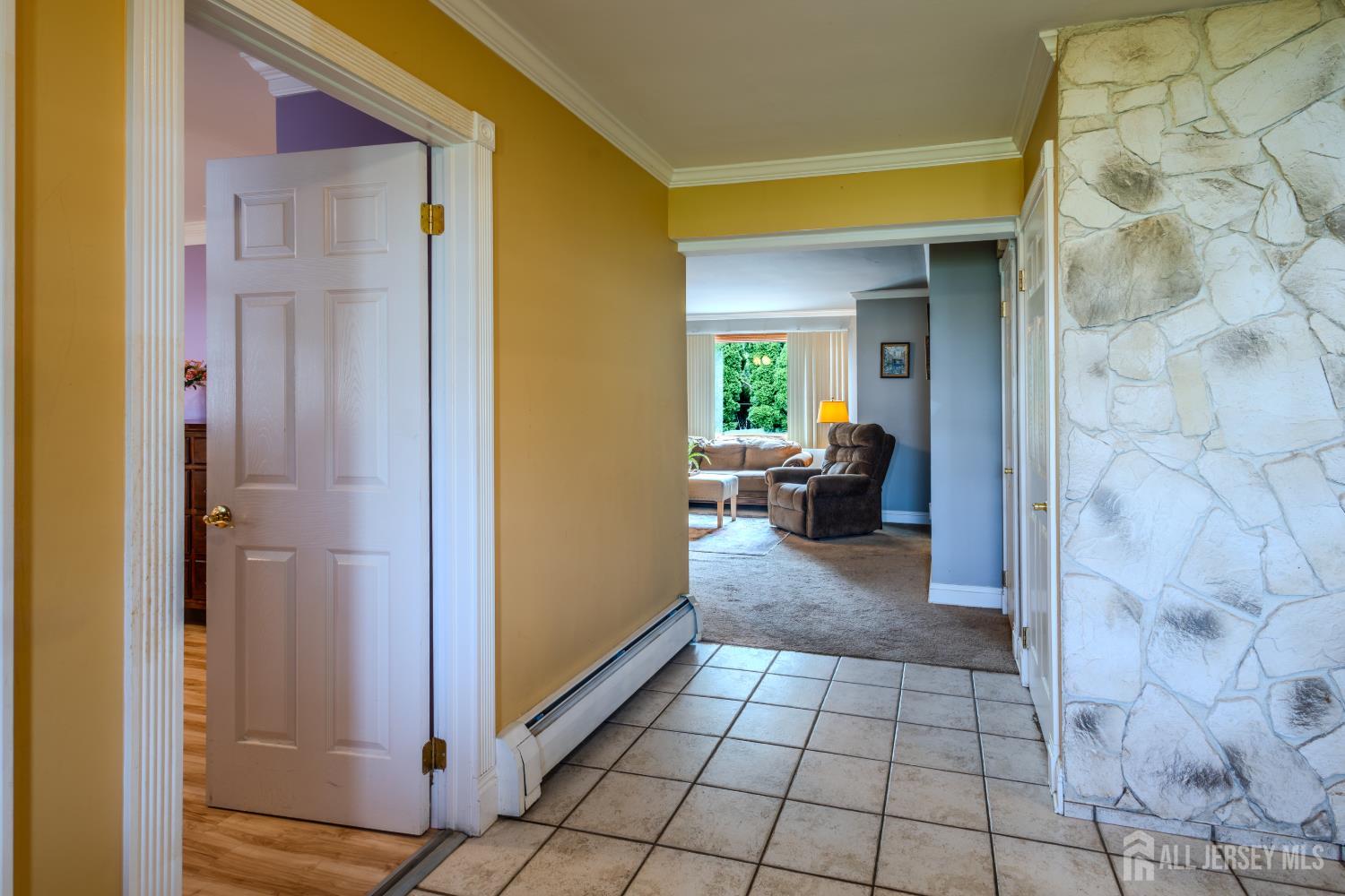10 Devonshire Road Sayreville NJ 08859