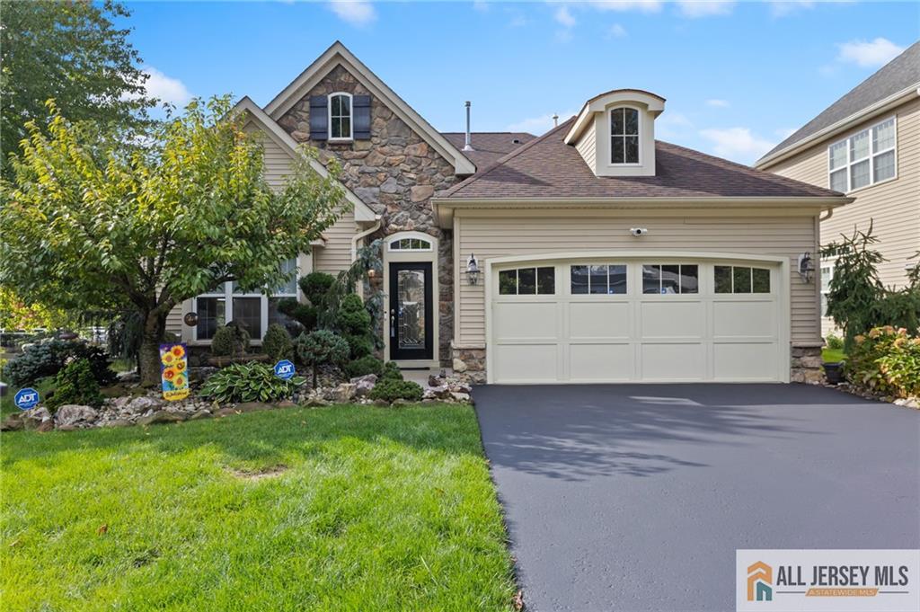 48 Merlot Court Monroe NJ 08831