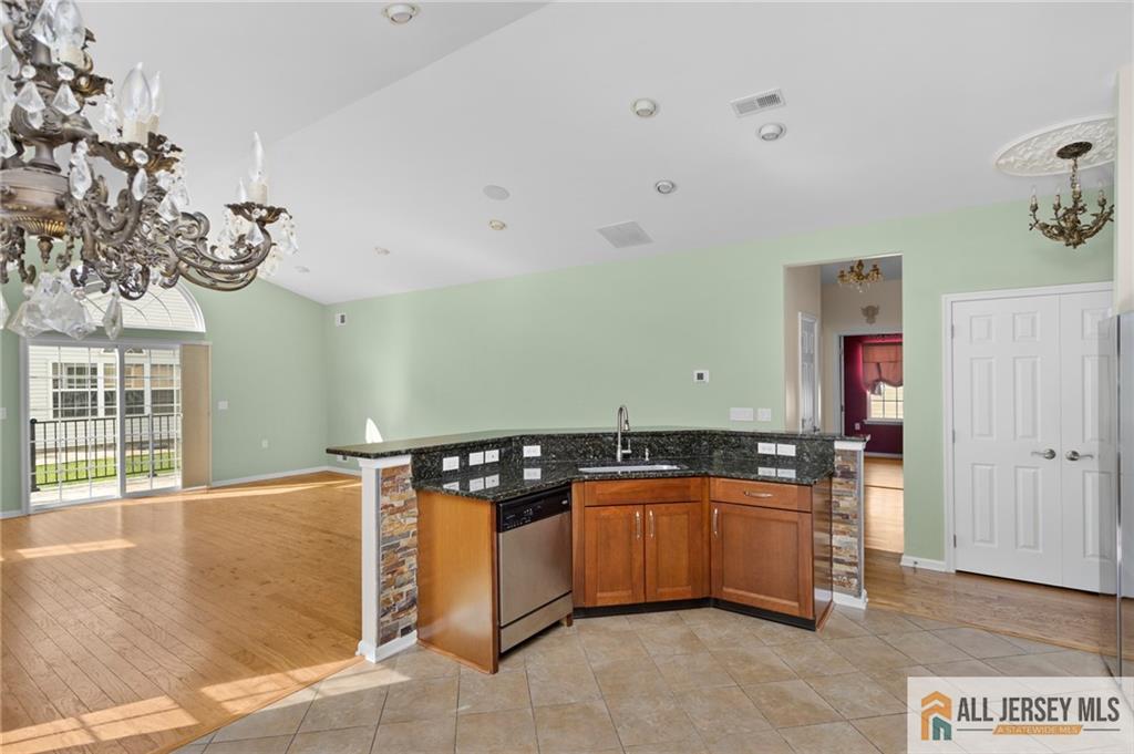48 Merlot Court Monroe NJ 08831