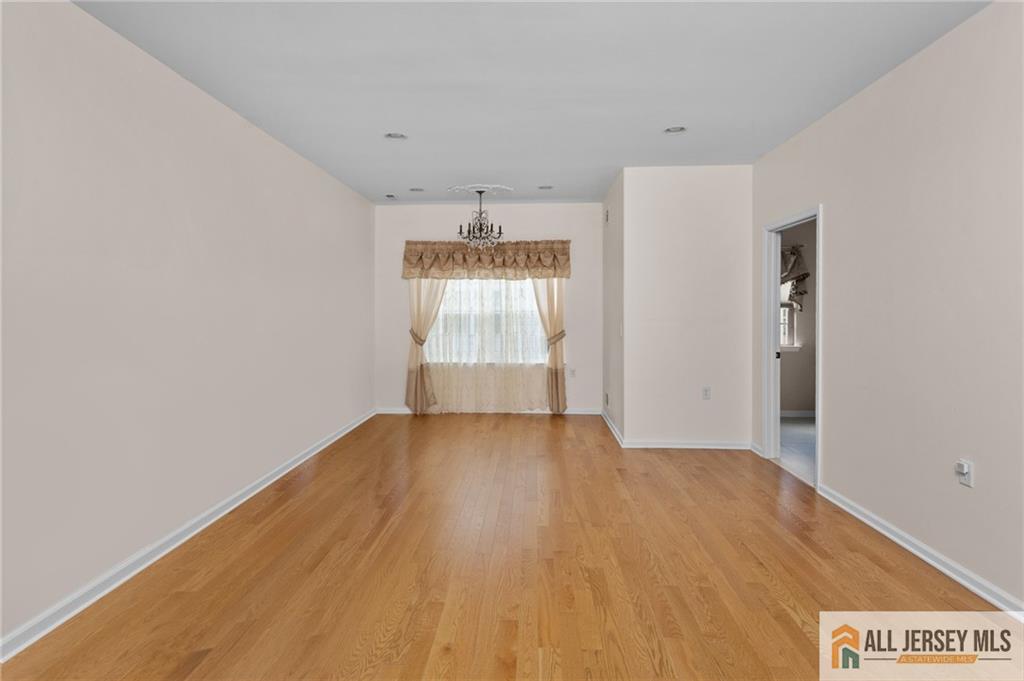 48 Merlot Court Monroe NJ 08831