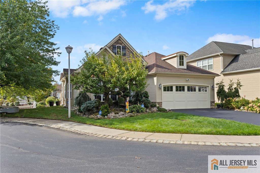 48 Merlot Court Monroe NJ 08831