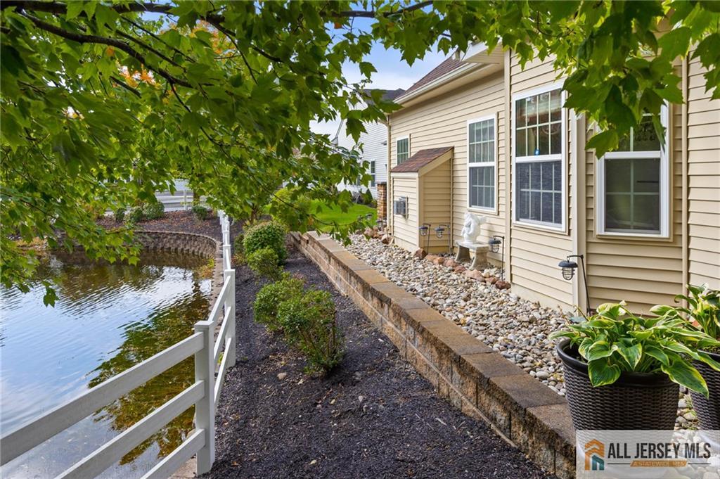 48 Merlot Court Monroe NJ 08831