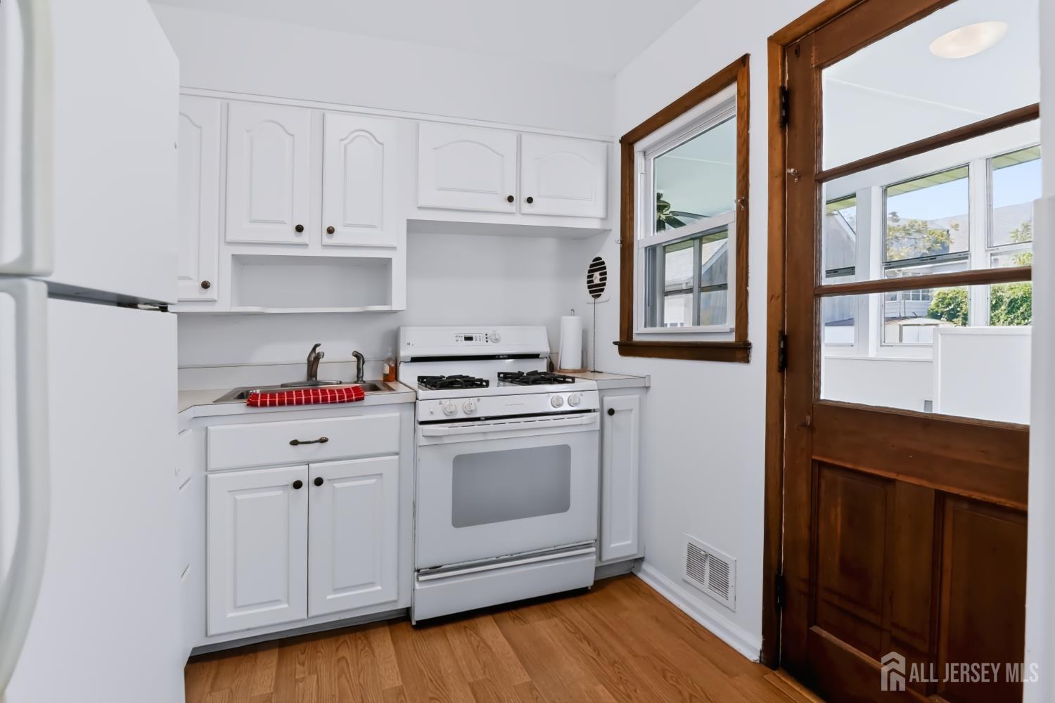 78 Darrow Street South River NJ 08882