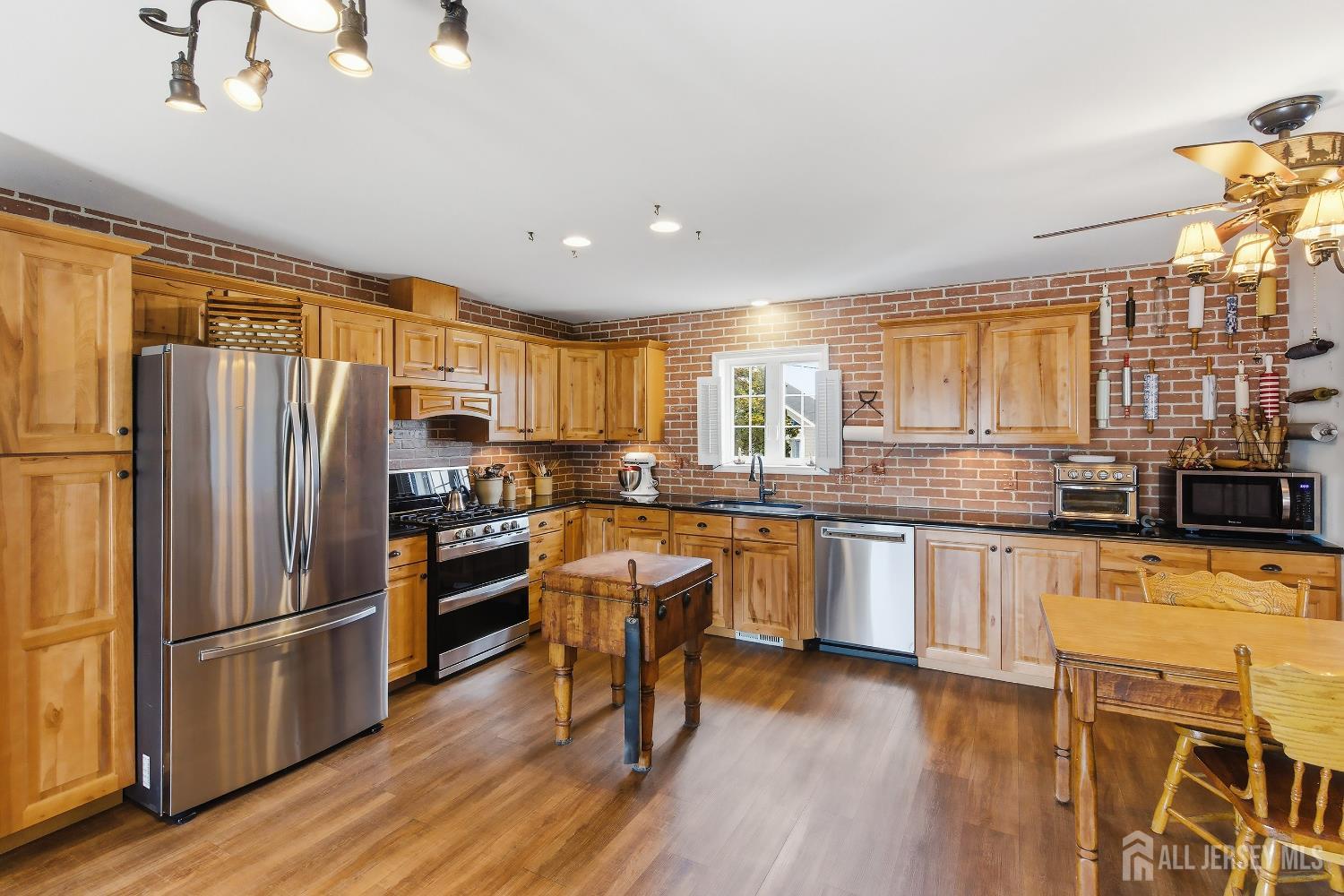 1215 Niihau Drive Lacey NJ 08731