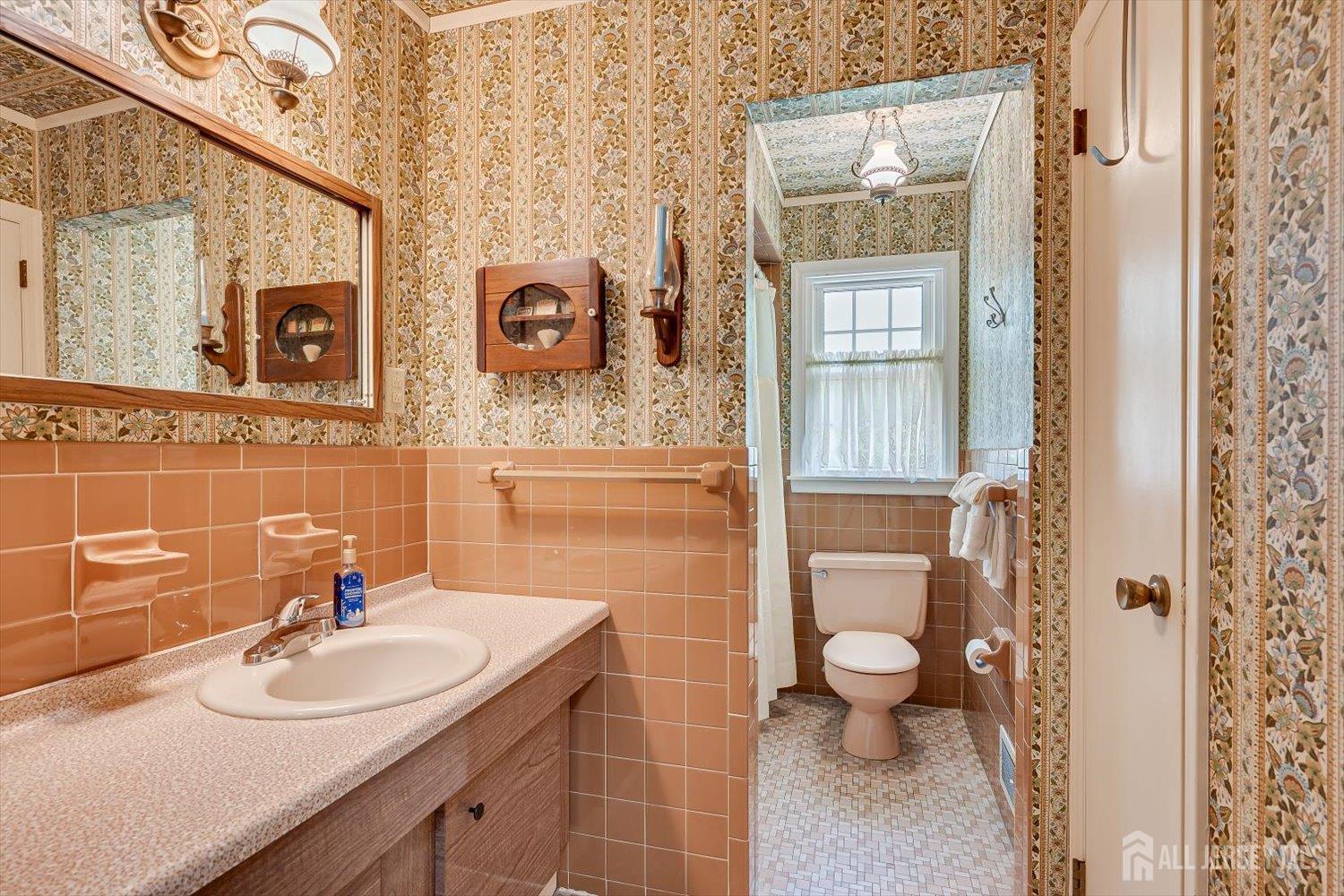 560 Wakefield Drive Metuchen NJ 08840
