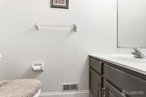 29 Exeter Court Franklin NJ 08873