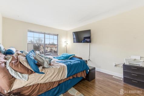 29 Exeter Court Franklin NJ 08873