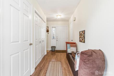 29 Exeter Court Franklin NJ 08873
