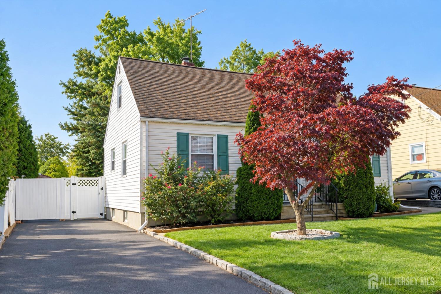 21 Buchanan Avenue Parlin NJ 08859