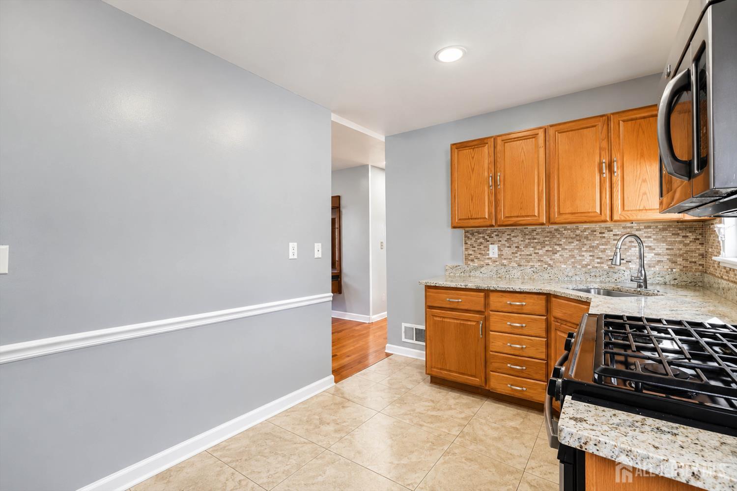 21 Buchanan Avenue Parlin NJ 08859