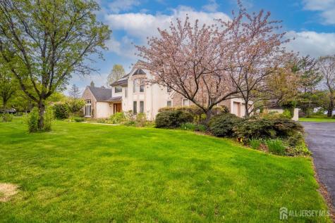 20 Sapphire Drive West Windsor NJ 08550