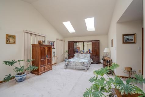 20 Sapphire Drive West Windsor NJ 08550