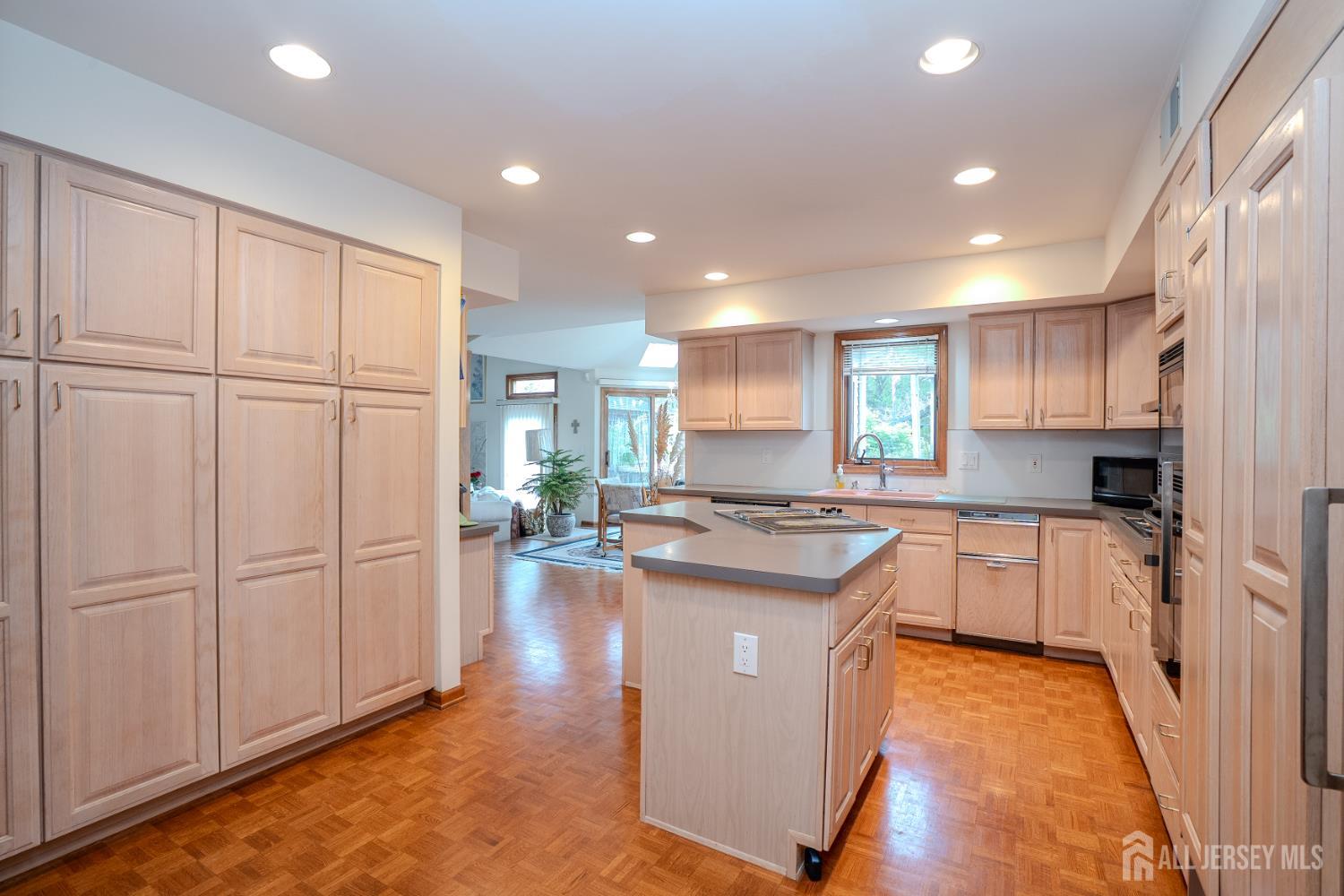 20 Sapphire Drive West Windsor NJ 08550