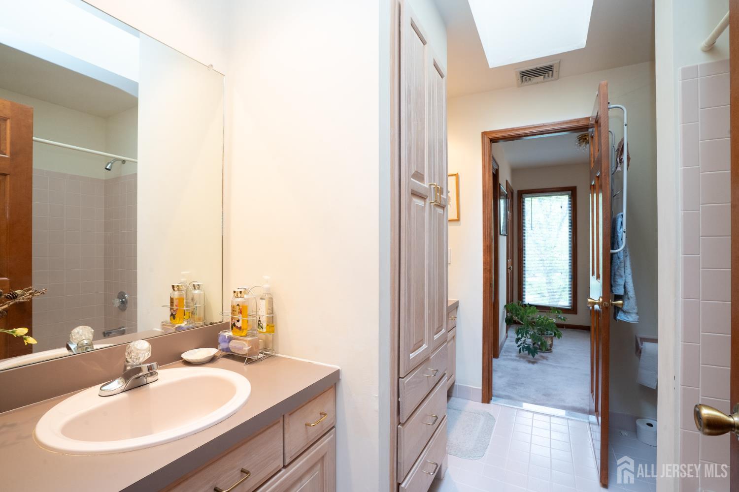 20 Sapphire Drive West Windsor NJ 08550