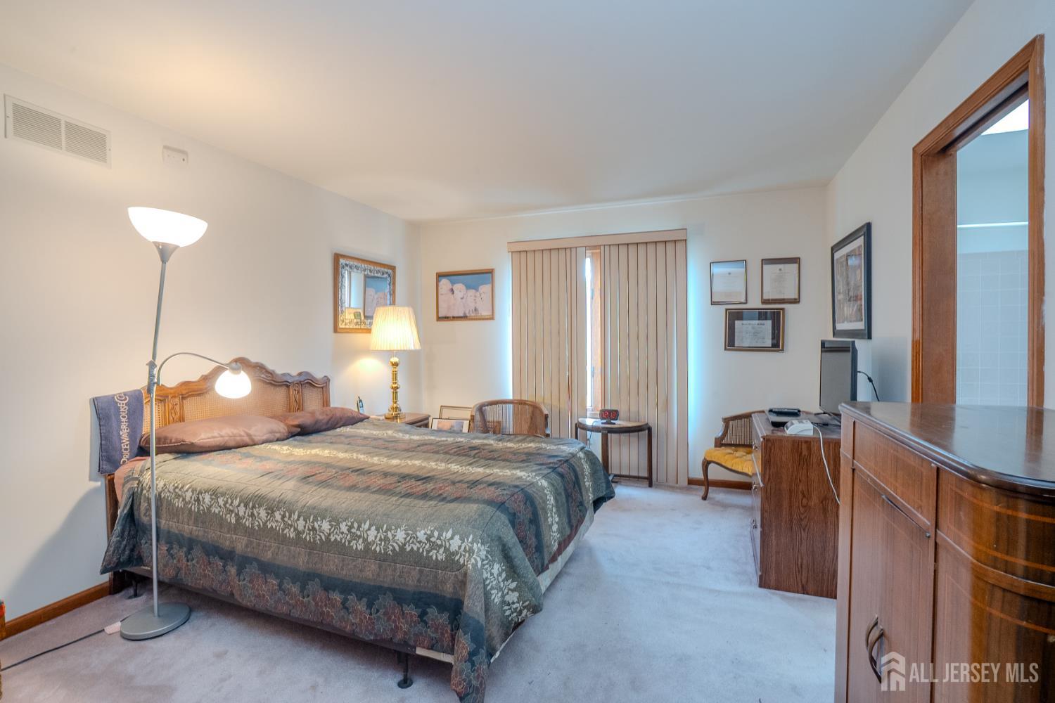20 Sapphire Drive West Windsor NJ 08550