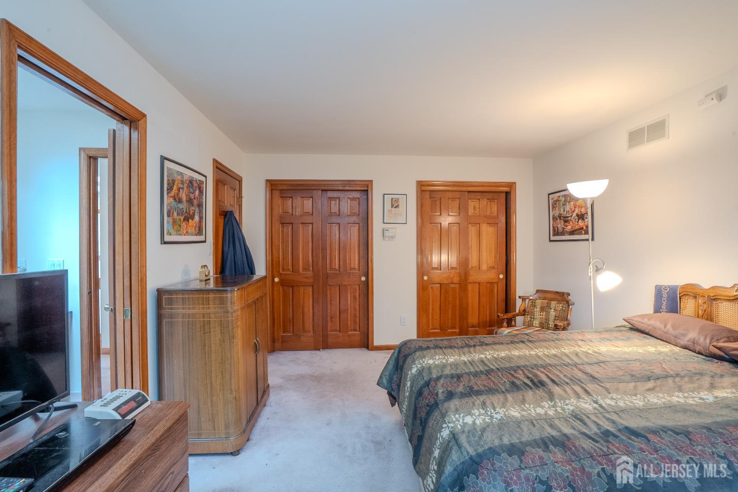 20 Sapphire Drive West Windsor NJ 08550