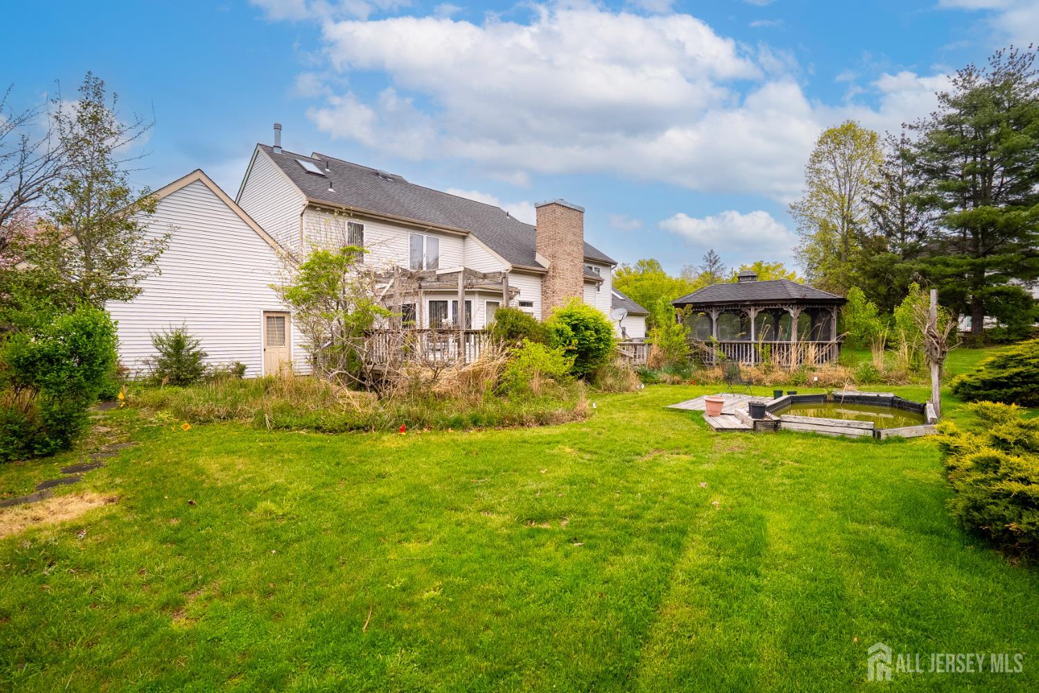 20 Sapphire Drive West Windsor NJ 08550