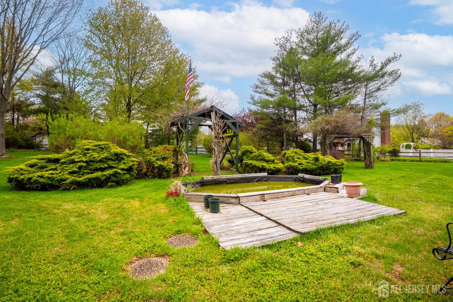 20 Sapphire Drive West Windsor NJ 08550