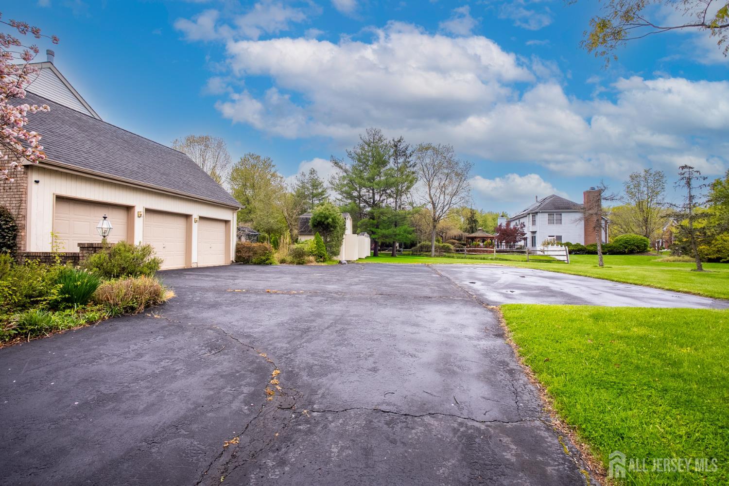 20 Sapphire Drive West Windsor NJ 08550