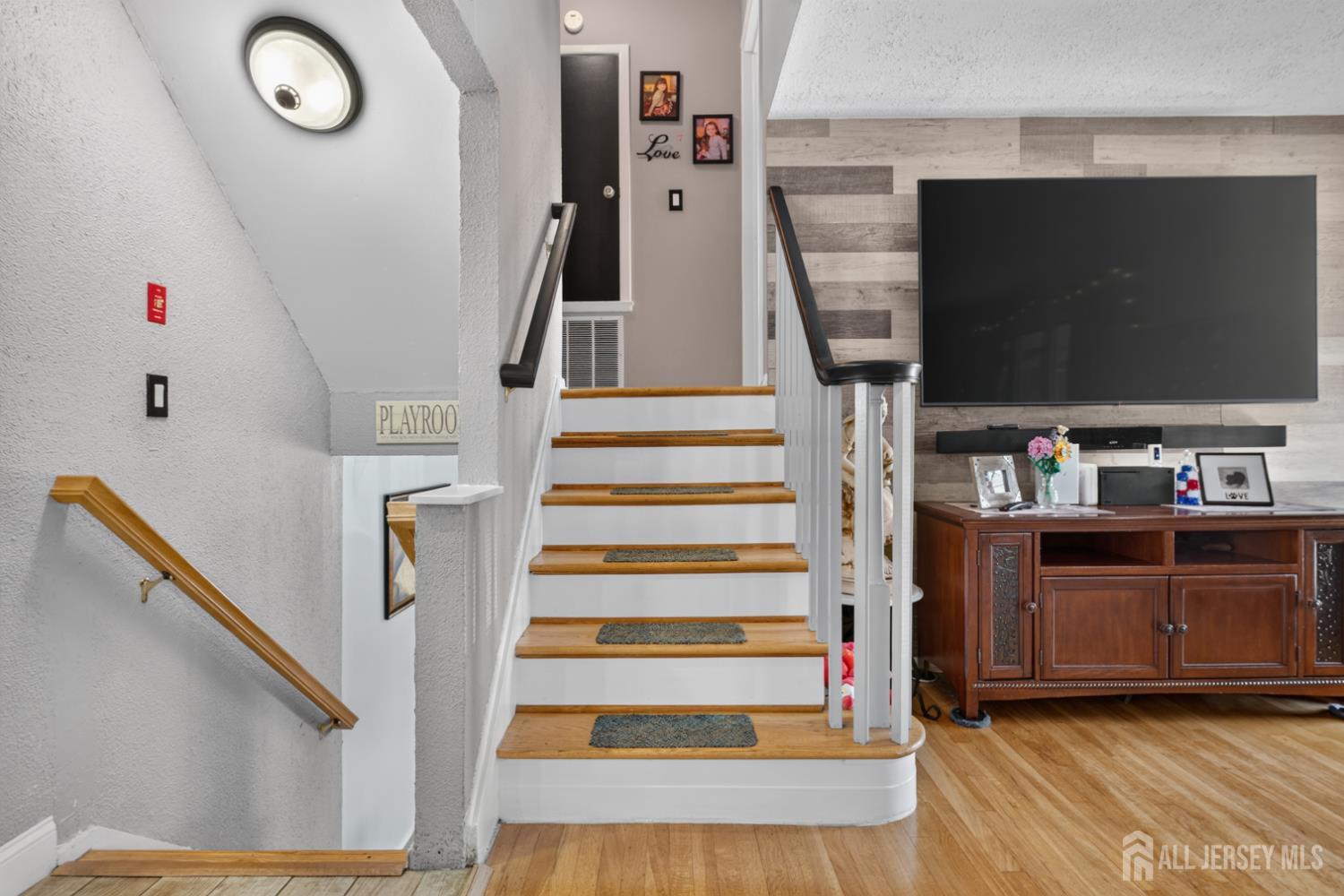 5 Jupiter Court South Amboy NJ 08879