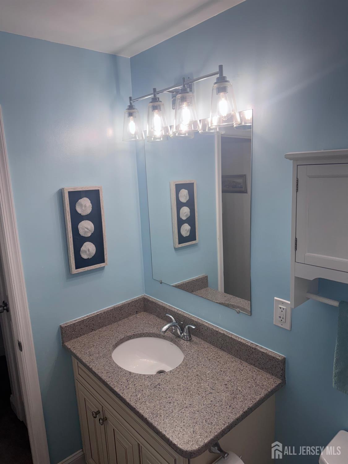 7 Verona Avenue Hamilton NJ 08619