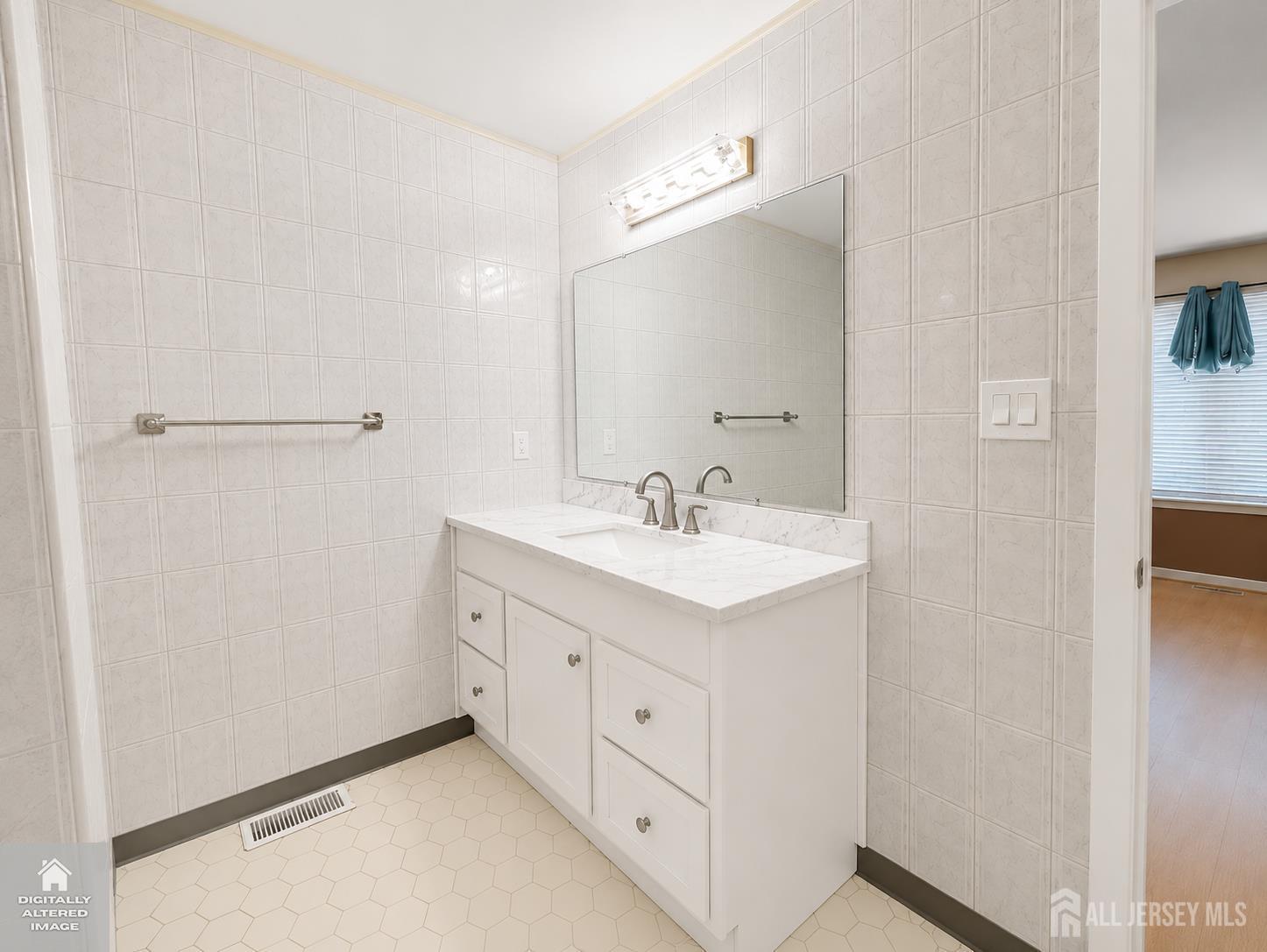 76 Lexington Circle Old Bridge NJ 07747