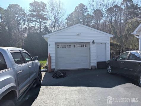 16 Dante Road Monroe NJ 08831