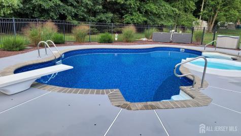 16 Dante Road Monroe NJ 08831