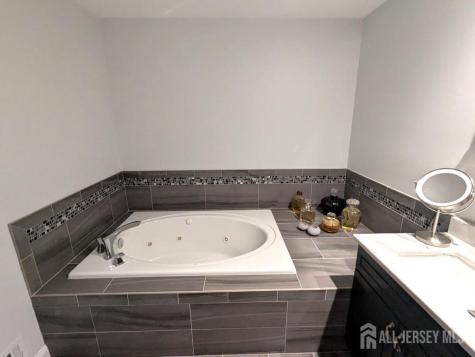 16 Dante Road Monroe NJ 08831