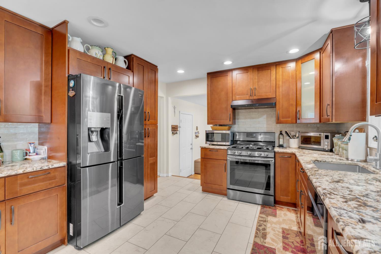 6 Mount Court East Brunswick NJ 08816