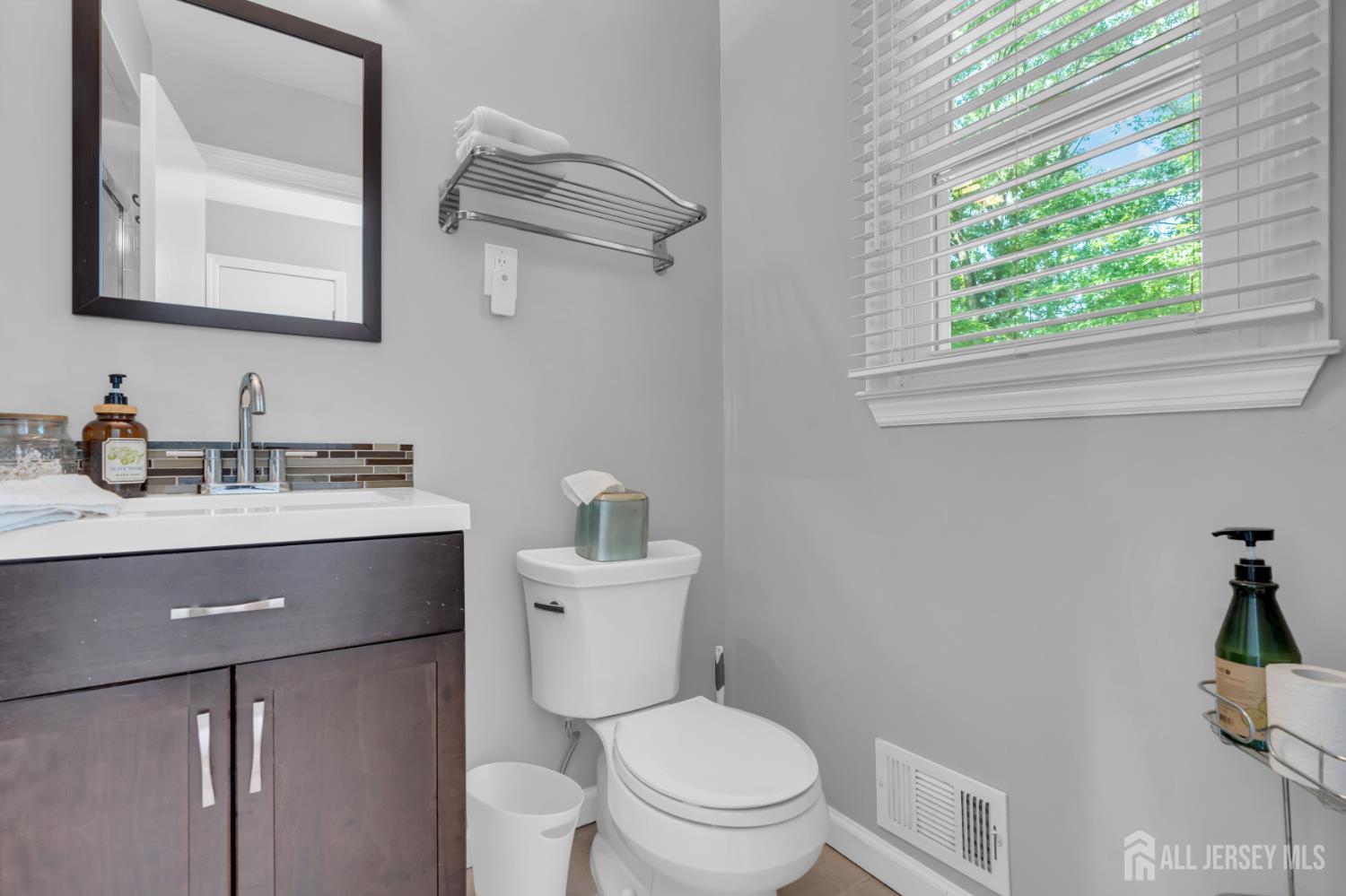 6 Mount Court East Brunswick NJ 08816