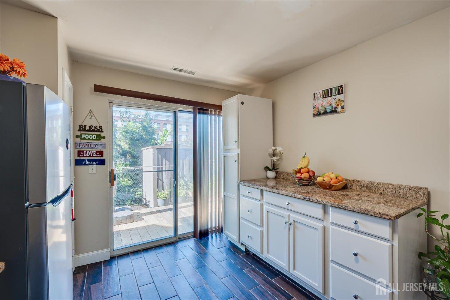 57 Renaissance Lane New Brunswick NJ 08901