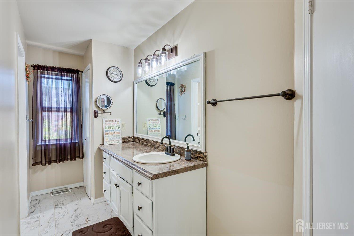 57 Renaissance Lane New Brunswick NJ 08901