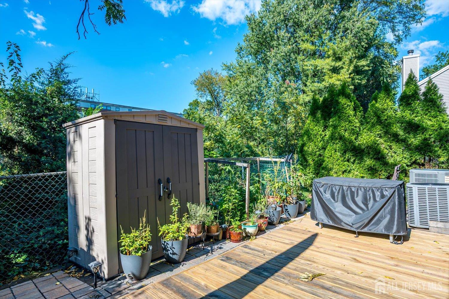 57 Renaissance Lane New Brunswick NJ 08901