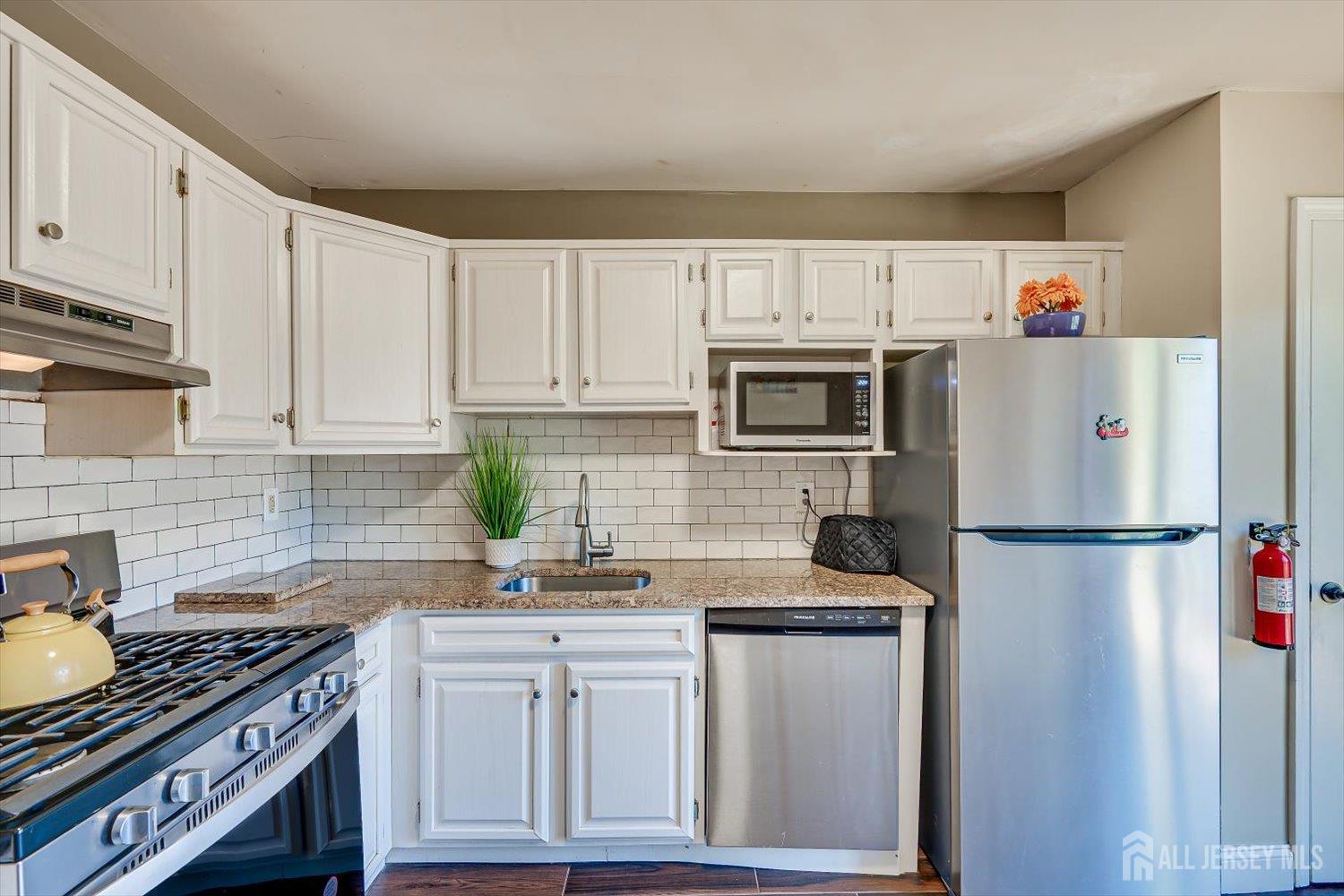 57 Renaissance Lane New Brunswick NJ 08901