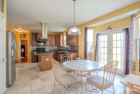15 Inverness Lane East Windsor NJ 08520