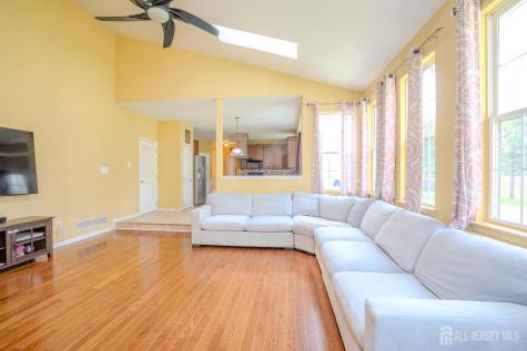15 Inverness Lane East Windsor NJ 08520