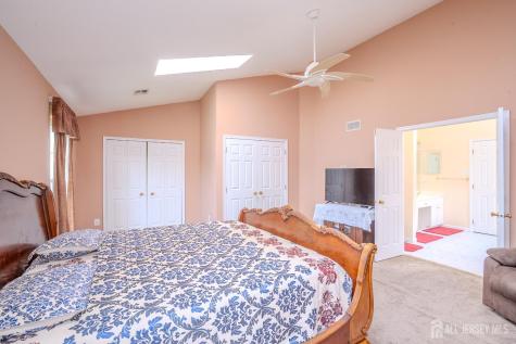 15 Inverness Lane East Windsor NJ 08520