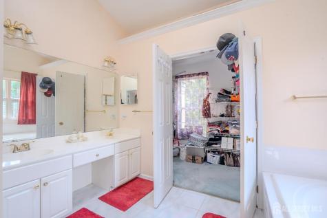 15 Inverness Lane East Windsor NJ 08520