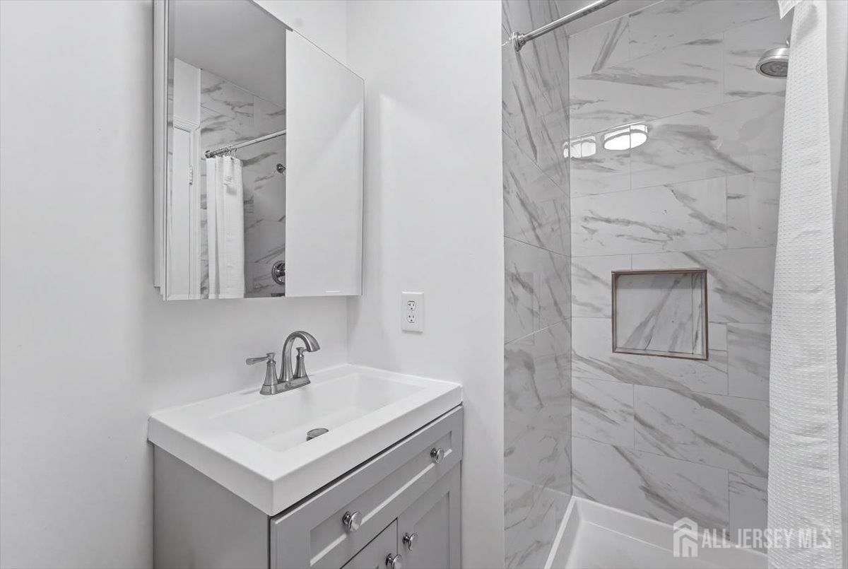 133 Keswick Drive Piscataway NJ 08854
