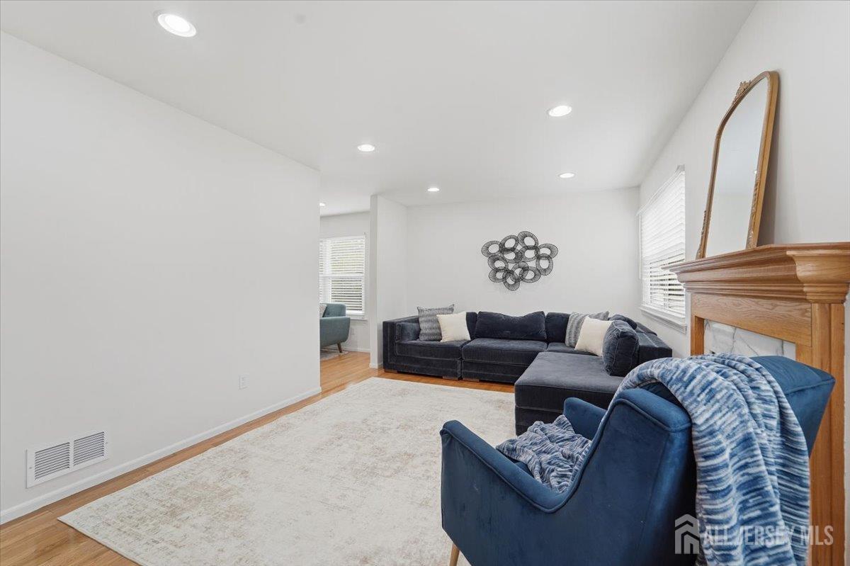133 Keswick Drive Piscataway NJ 08854