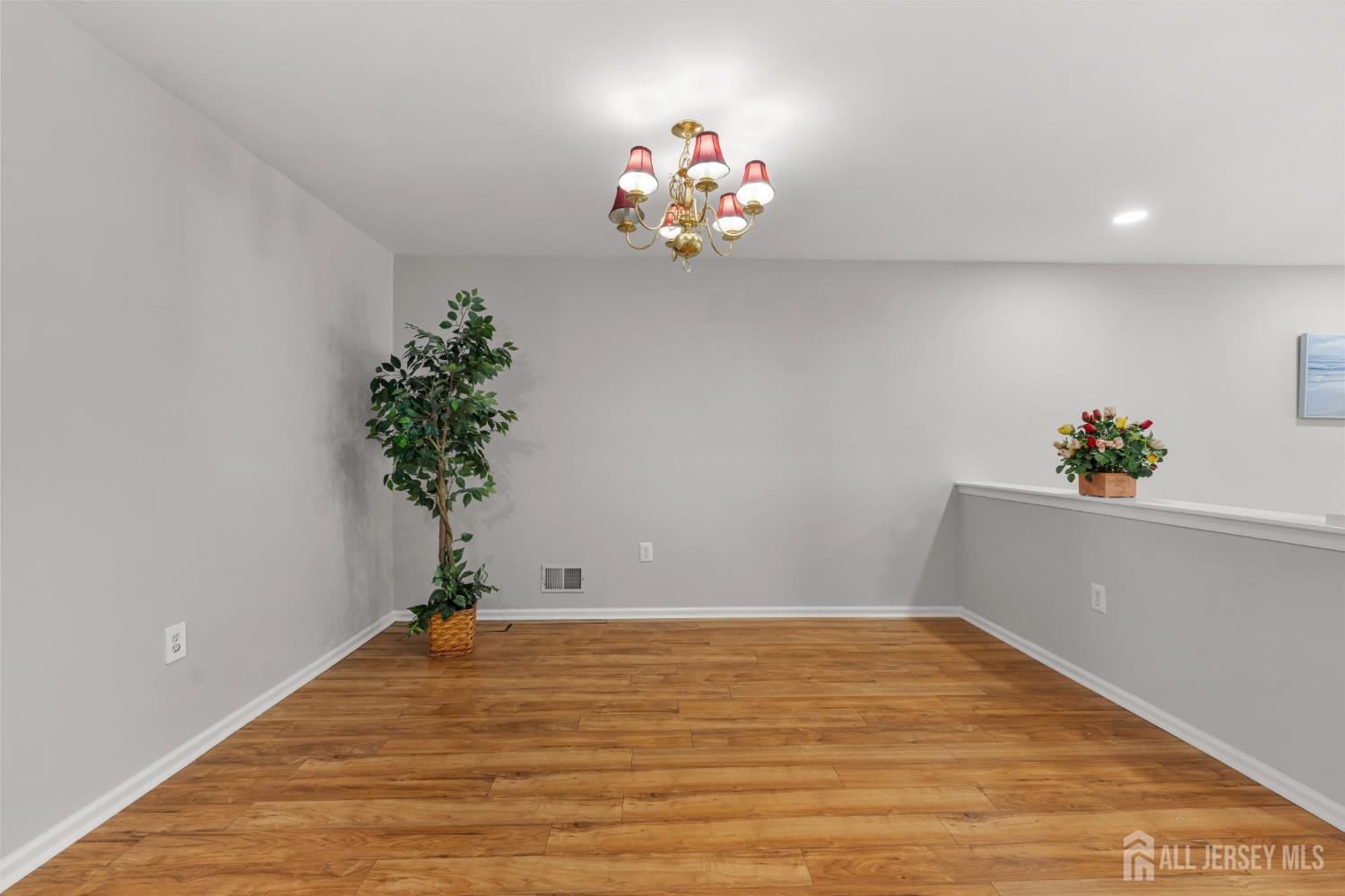 16 Lee Court Plainsboro NJ 08536