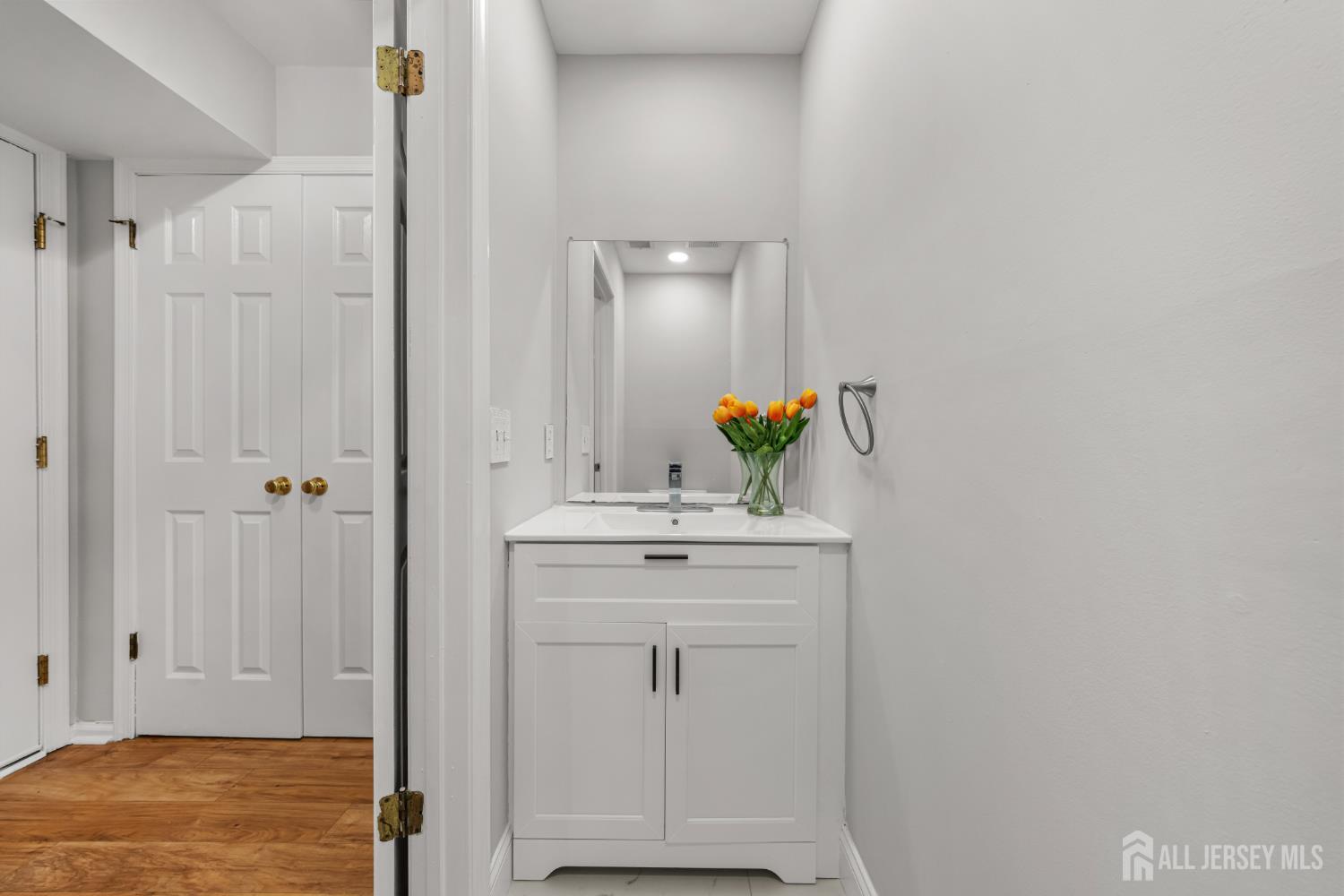 16 Lee Court Plainsboro NJ 08536