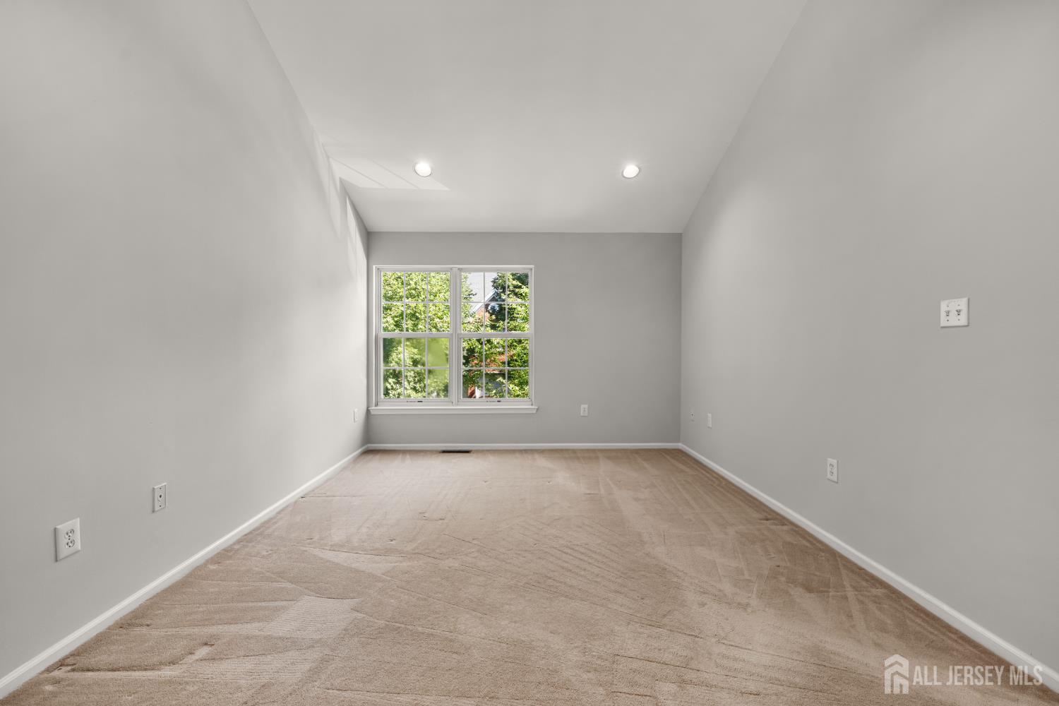 16 Lee Court Plainsboro NJ 08536