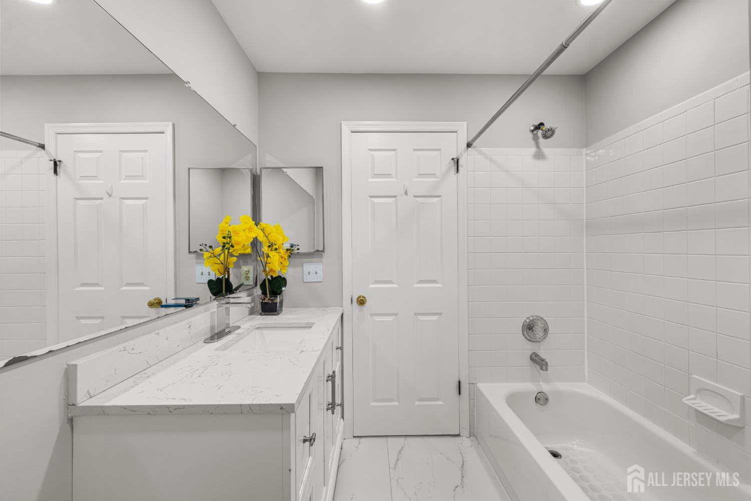16 Lee Court Plainsboro NJ 08536