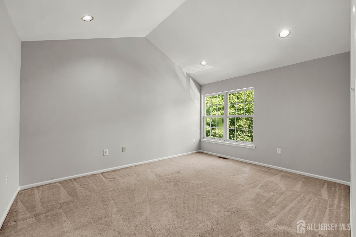 16 Lee Court Plainsboro NJ 08536
