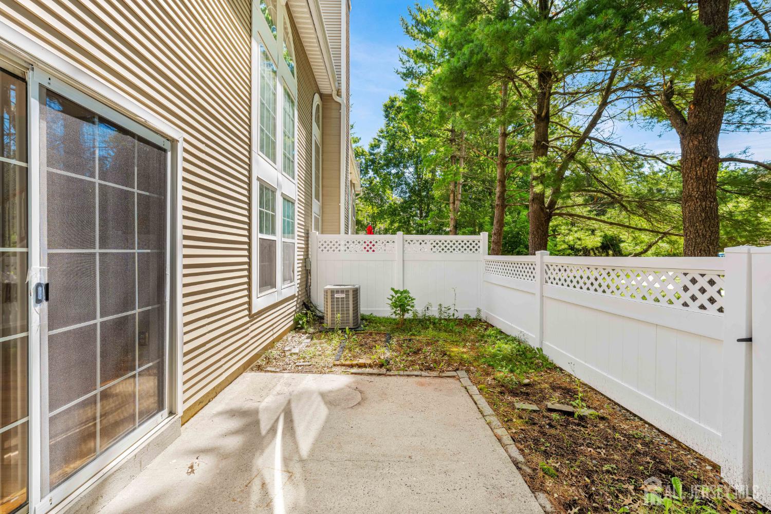 16 Lee Court Plainsboro NJ 08536