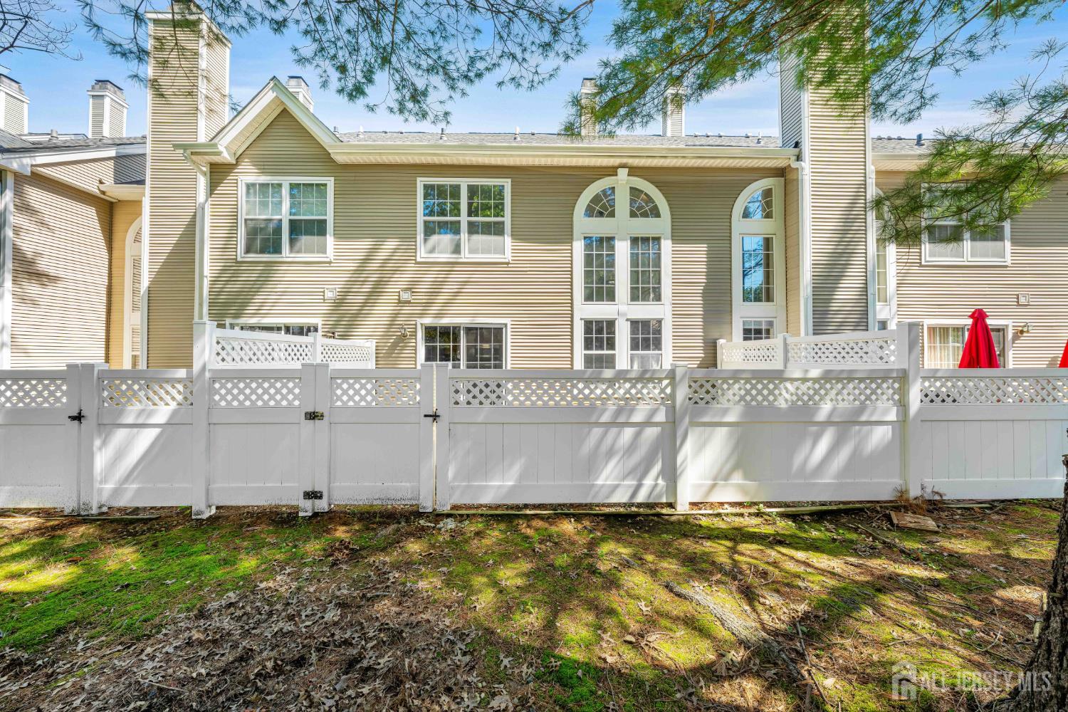 16 Lee Court Plainsboro NJ 08536