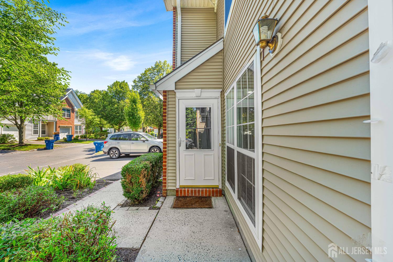 16 Lee Court Plainsboro NJ 08536